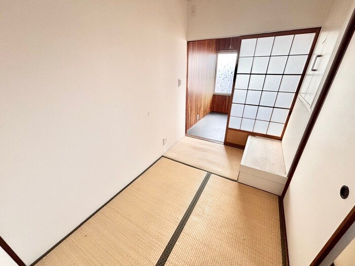 田井町貸家の物件内観写真