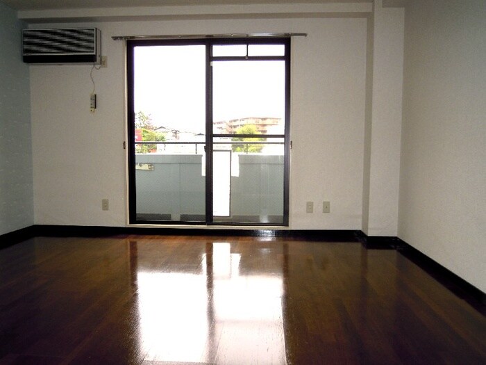 ｱﾙｶｻｰﾙ千里山の物件内観写真