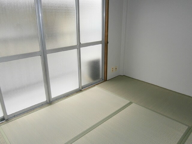 元町マンションの物件内観写真