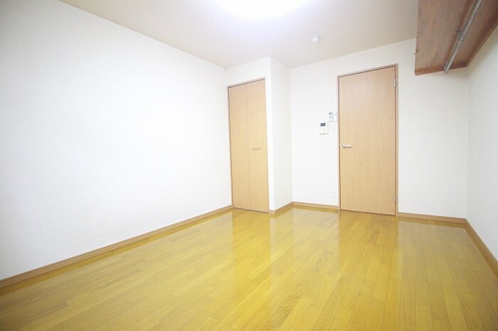 フラッティ堀川高辻の物件内観写真