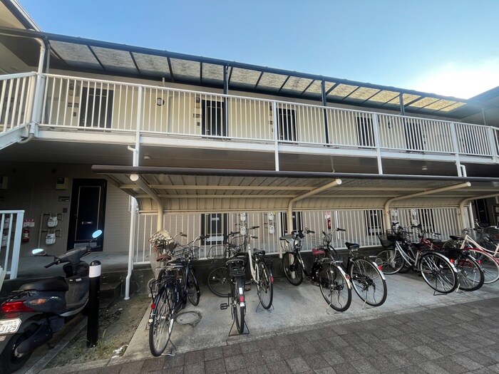 ツインステ－ジ川西の物件外観写真