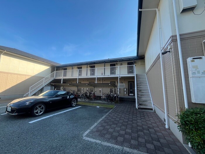 ツインステ－ジ川西の物件外観写真