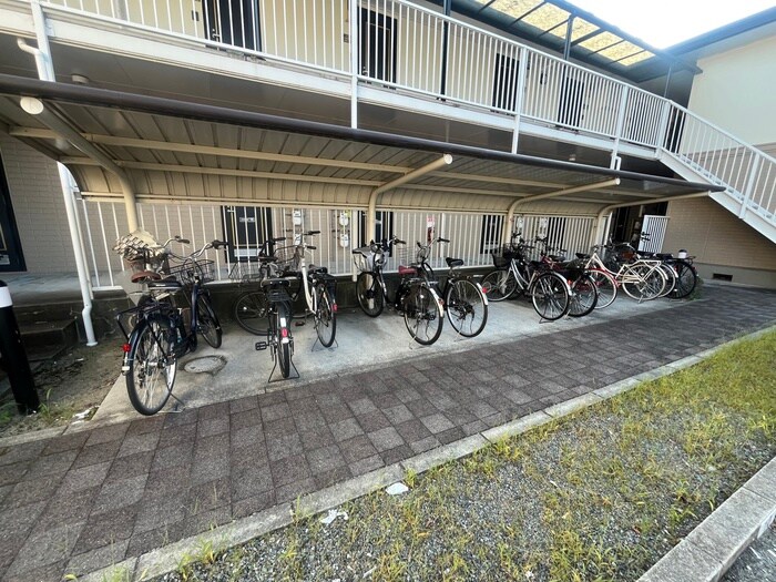 ツインステ－ジ川西の物件外観写真