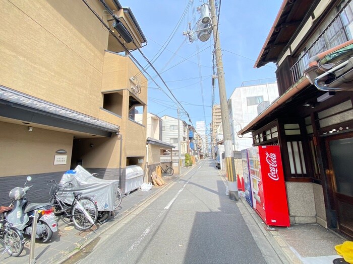 フラッティ四条大宮Ⅱの物件外観写真