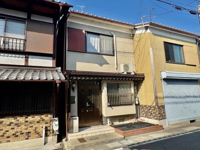 前河邸貸家の物件外観写真