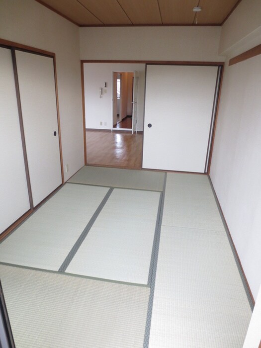 高槻ガーデンヒルズの物件内観写真