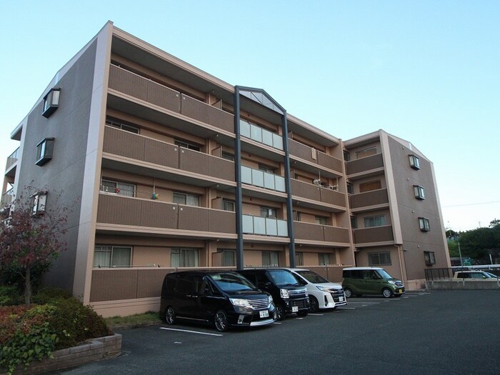 ラフィネ星田の物件外観写真