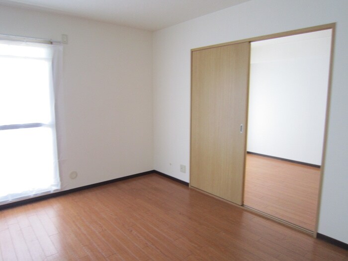 ラフィネ星田の物件内観写真