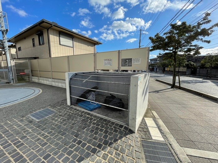 レジディア甲東園の物件外観写真