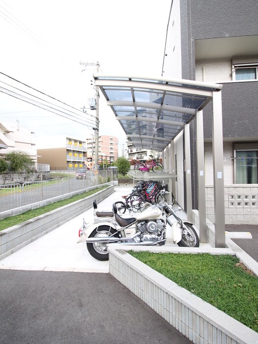 アンプルールフェール雅の物件外観写真