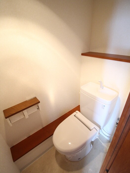 フォレステ－ジュ江坂垂水町の物件内観写真