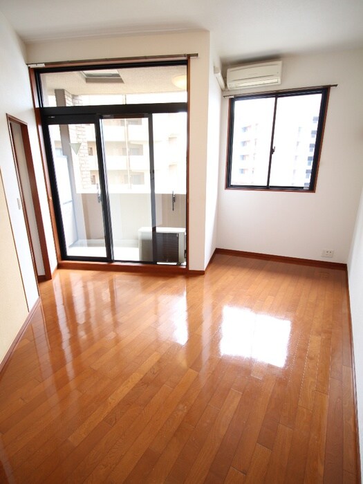 フォレステ－ジュ江坂垂水町の物件内観写真