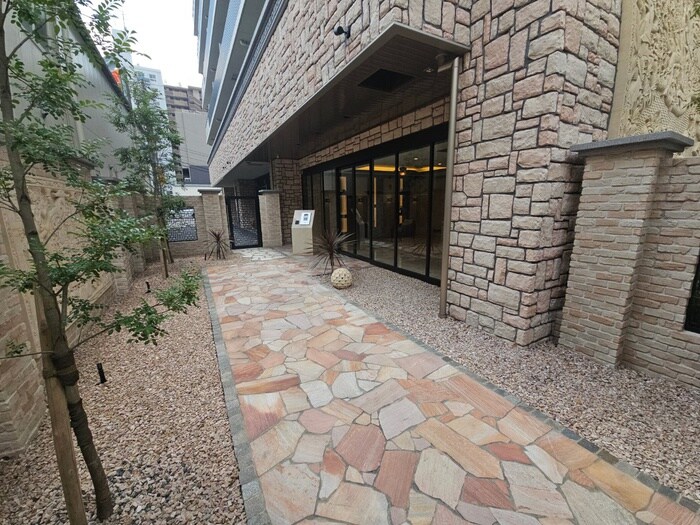 プレジオ荒本新町の物件外観写真