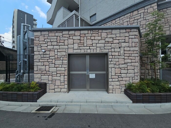 プレジオ荒本新町の物件外観写真