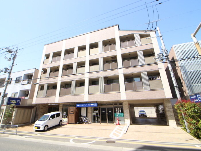 ＬＵＸＥ北桜塚の物件外観写真