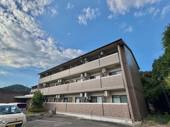 プラティアＳＥＴＡの物件外観写真