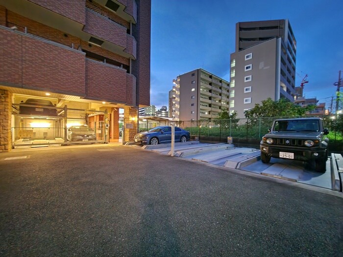 ベルファ－ス緑地公園の物件外観写真