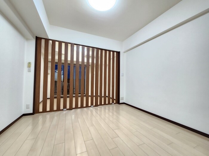 ベルファ－ス緑地公園の物件内観写真