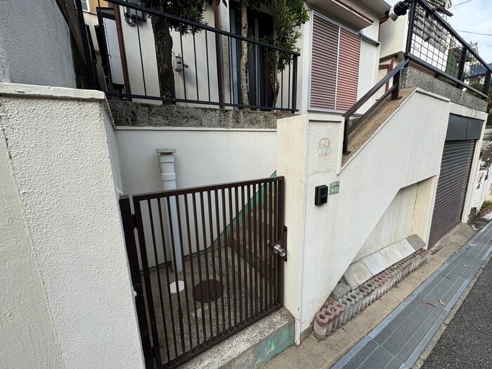 三田市三輪4丁目貸家の物件外観写真