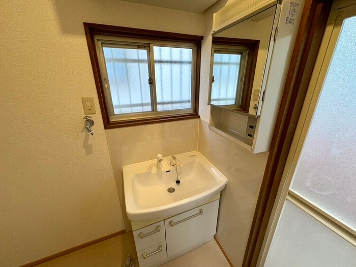 三田市三輪4丁目貸家の物件内観写真