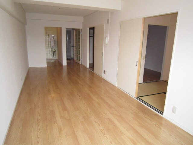 アスモ岡町の物件内観写真