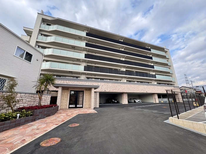 プレジオ宝塚ASIANの物件外観写真