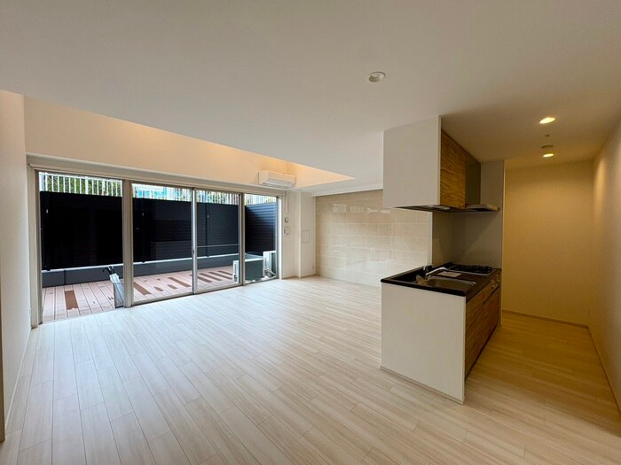 プレジオ宝塚ASIANの物件内観写真