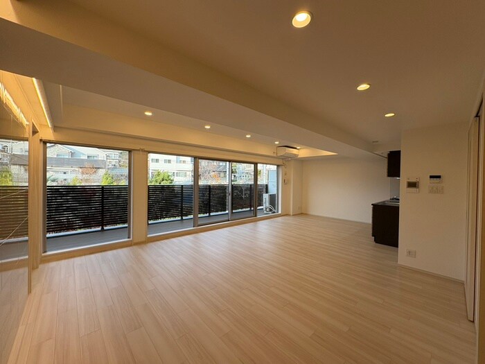 プレジオ宝塚ASIANの物件内観写真