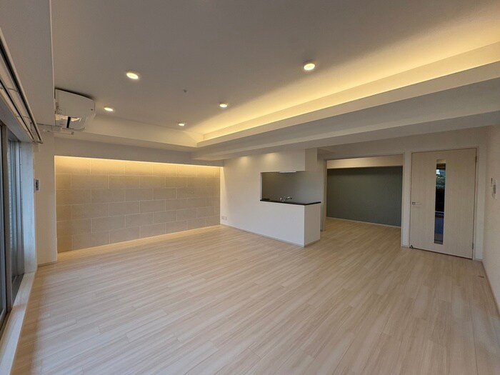 プレジオ宝塚ASIANの物件内観写真