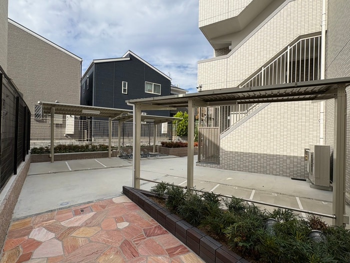 プレジオ宝塚ASIANの物件外観写真