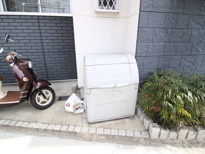 クレインビル小戸の物件外観写真