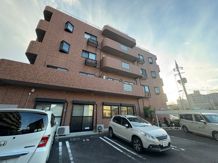 トリニティ－グレ－スの物件外観写真