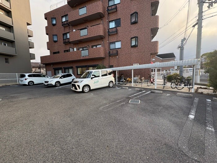 トリニティ－グレ－スの物件外観写真