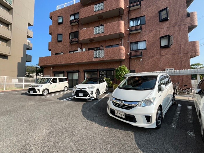 トリニティ－グレ－スの物件外観写真