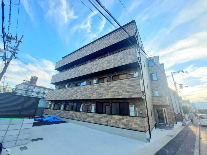 BASE青木の物件外観写真