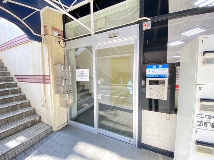 アソルティ西院の物件外観写真