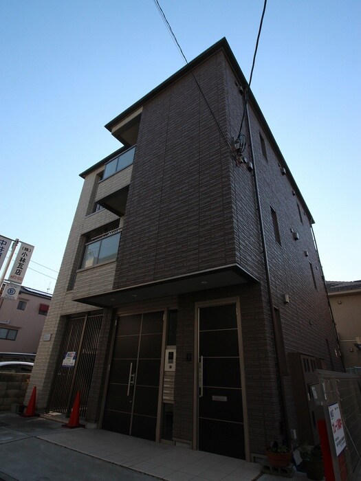 ルミエール和泉式部の物件外観写真