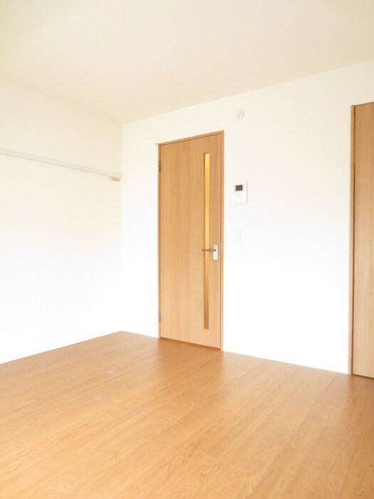 ルミエール和泉式部の物件内観写真