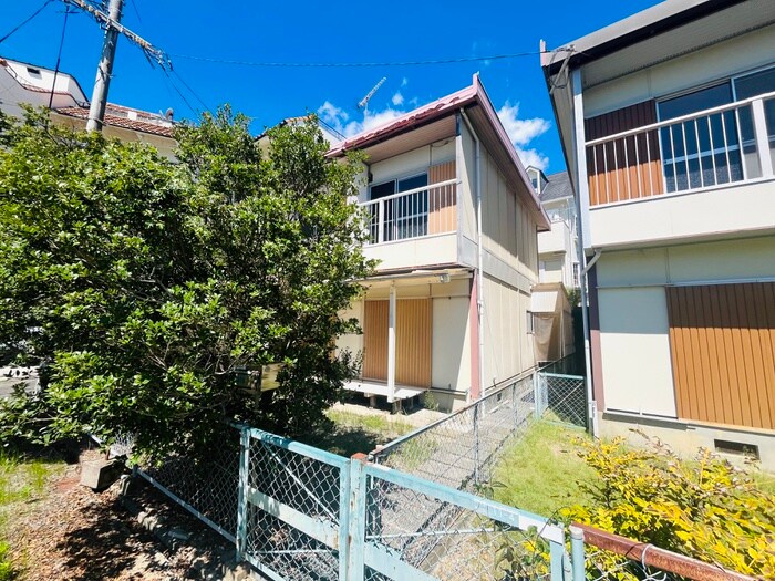 甲陽園東山町貸家　東棟の物件外観写真