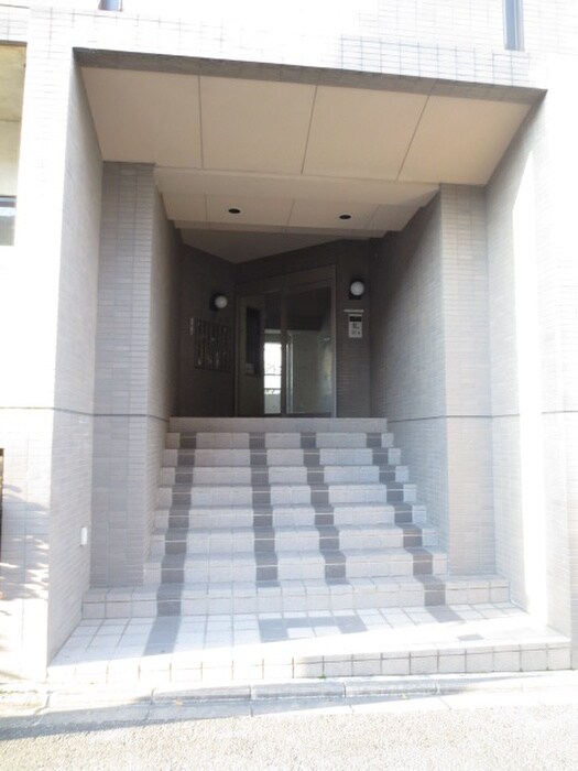 コアロ－ド鷹ヶ峰の物件外観写真