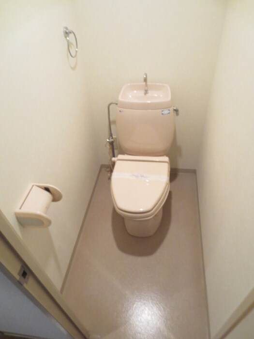 コアロ－ド鷹ヶ峰の物件内観写真