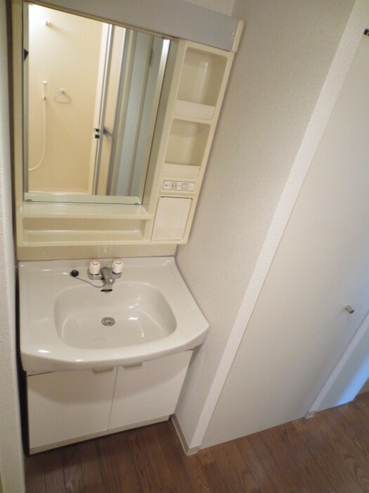 コアロ－ド鷹ヶ峰の物件内観写真