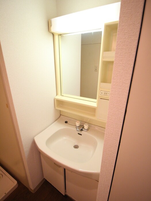 コアロ－ド鷹ヶ峰の物件内観写真