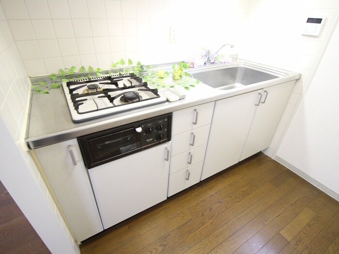 コアロ－ド鷹ヶ峰の物件内観写真