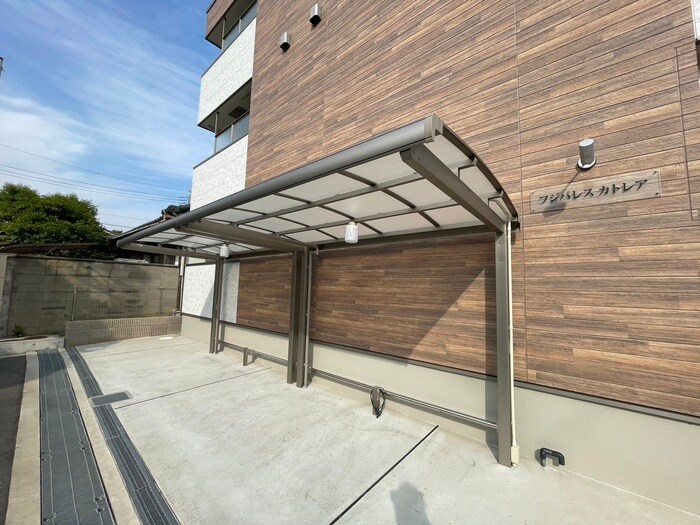 フジパレスカトレアの物件外観写真