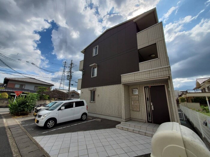 鳥羽リョウコウの物件外観写真