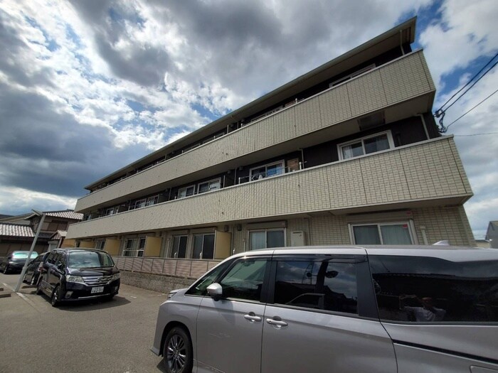 鳥羽リョウコウの物件外観写真