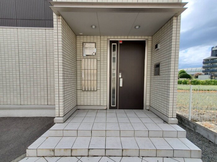 鳥羽リョウコウの物件外観写真