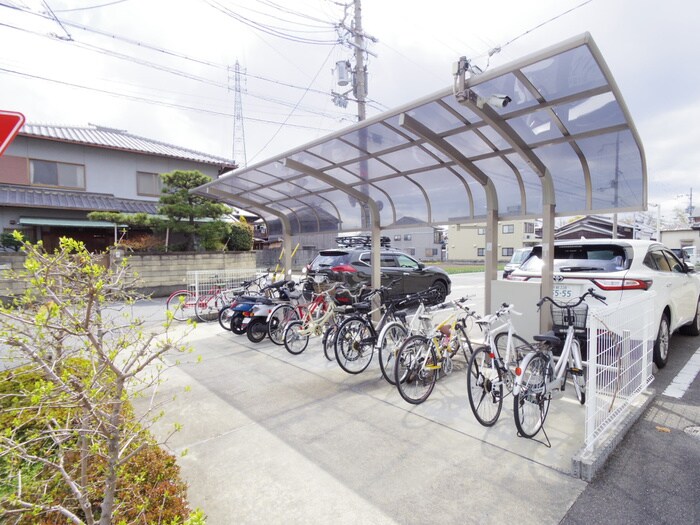 鳥羽リョウコウの物件外観写真