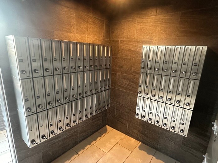 ｸﾛｰﾊﾞｰ・ﾚｼﾞﾃﾞﾝｽ京都西大路の物件外観写真